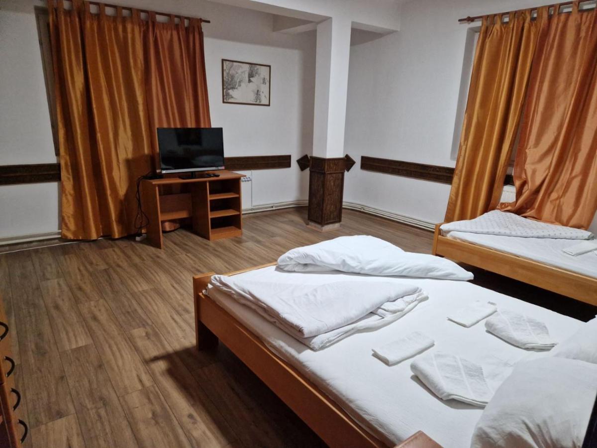 Hotel Duga Novi Sad Buitenkant foto