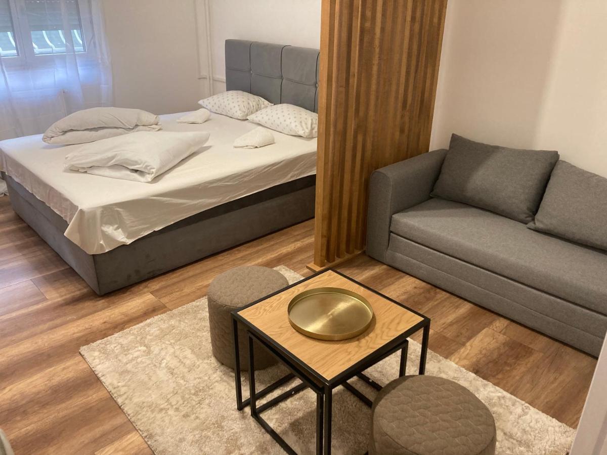 Hotel Duga Novi Sad Buitenkant foto