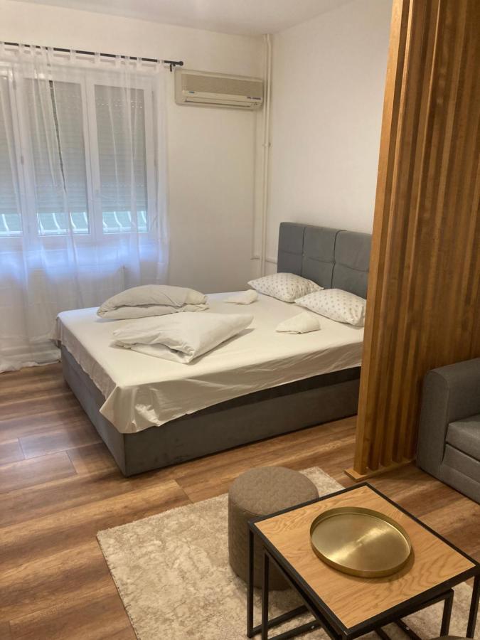 Hotel Duga Novi Sad Buitenkant foto