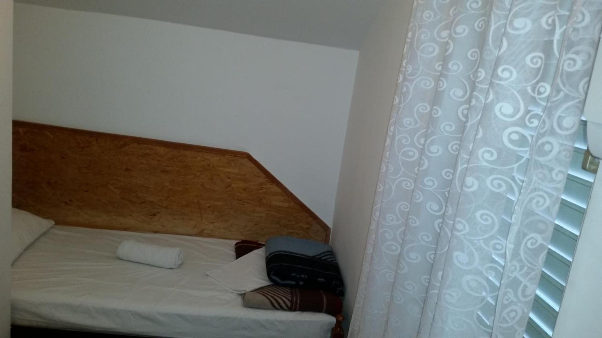 Hotel Duga Novi Sad Buitenkant foto