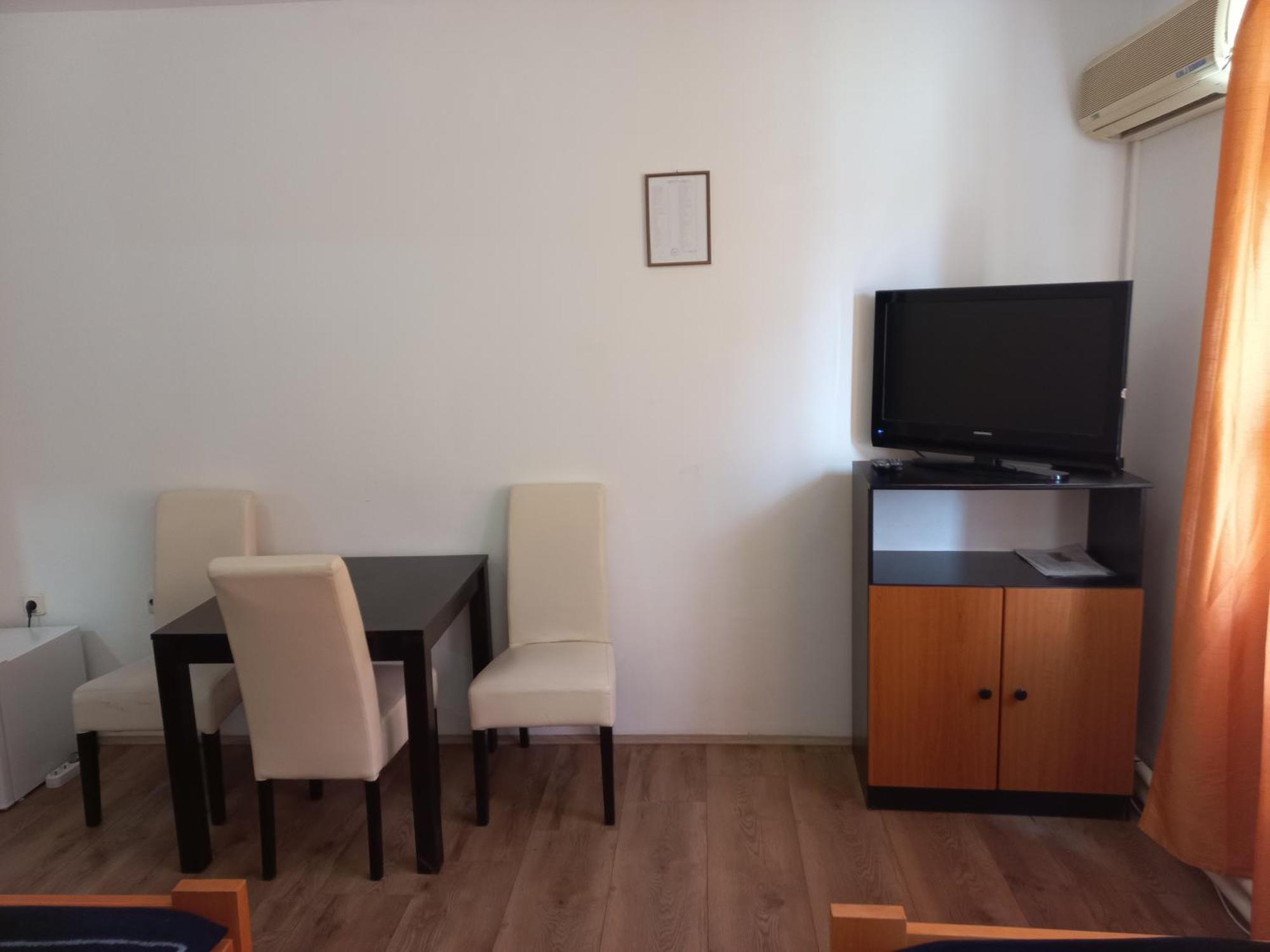 Hotel Duga Novi Sad Buitenkant foto