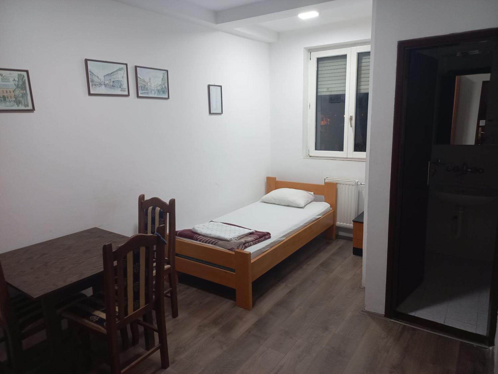Hotel Duga Novi Sad Buitenkant foto