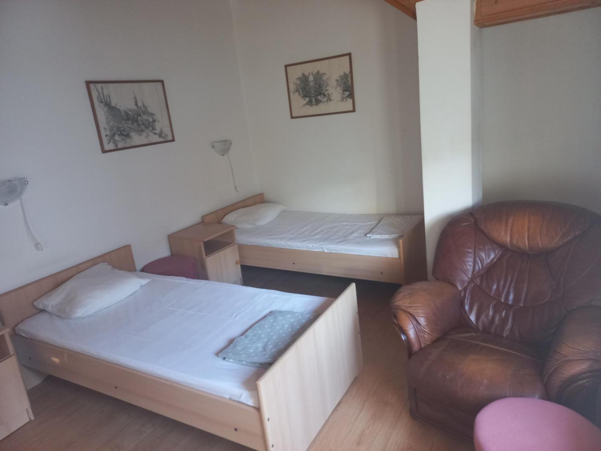 Hotel Duga Novi Sad Buitenkant foto