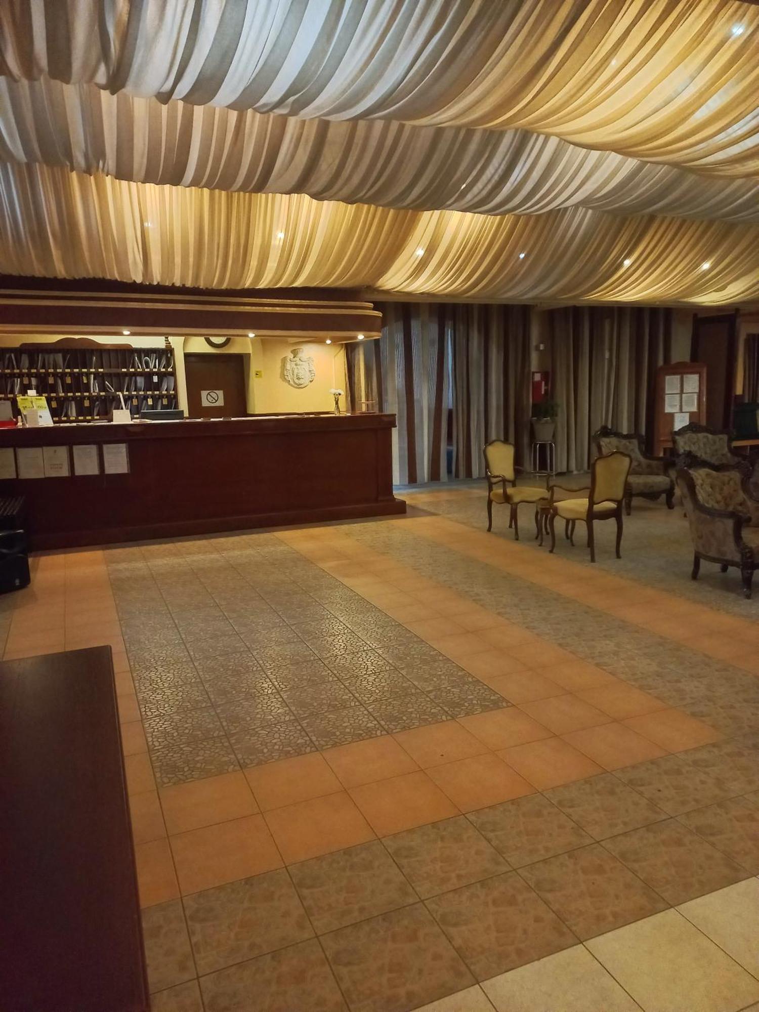 Hotel Duga Novi Sad Buitenkant foto