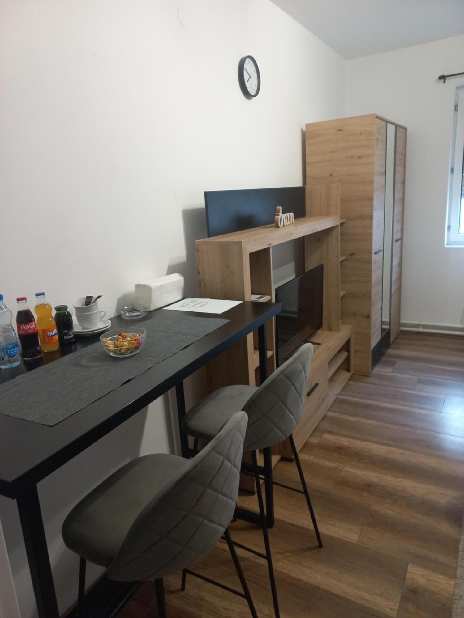 Hotel Duga Novi Sad Buitenkant foto