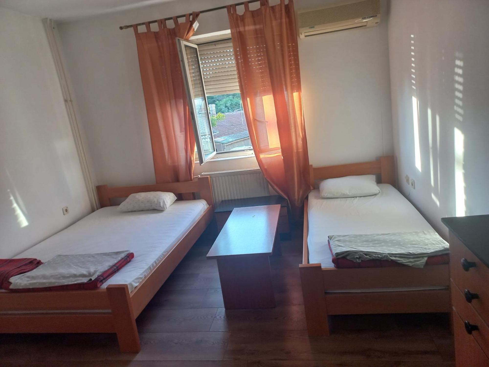 Hotel Duga Novi Sad Buitenkant foto